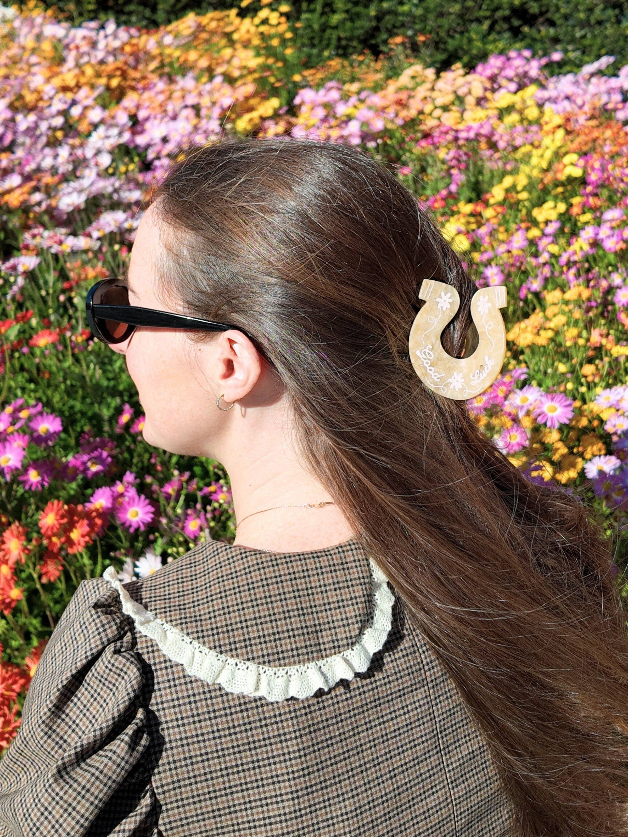 Claw Hair Clip (Good Luck Horseshoe)