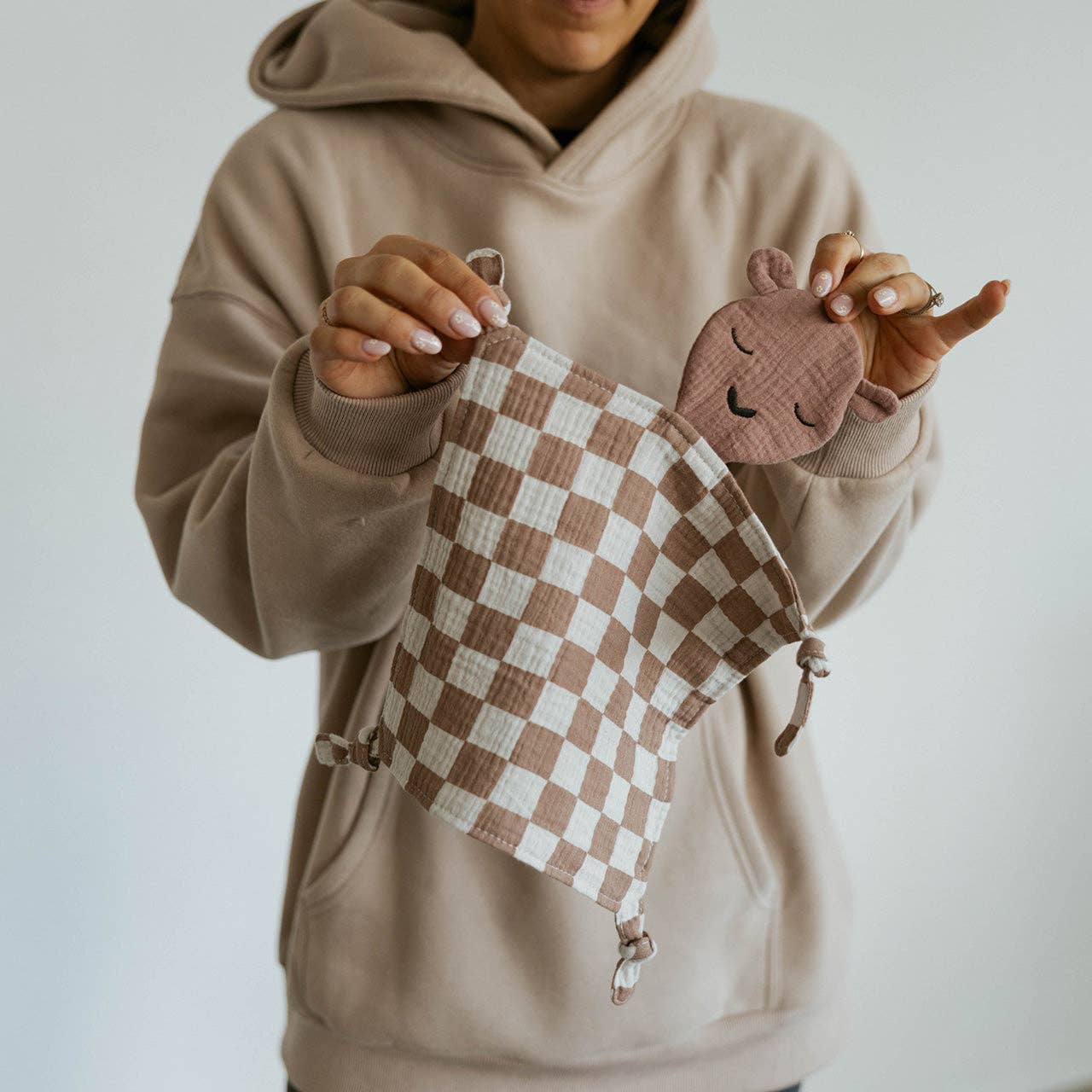 Muslin Lovey (Rosewood Checker)