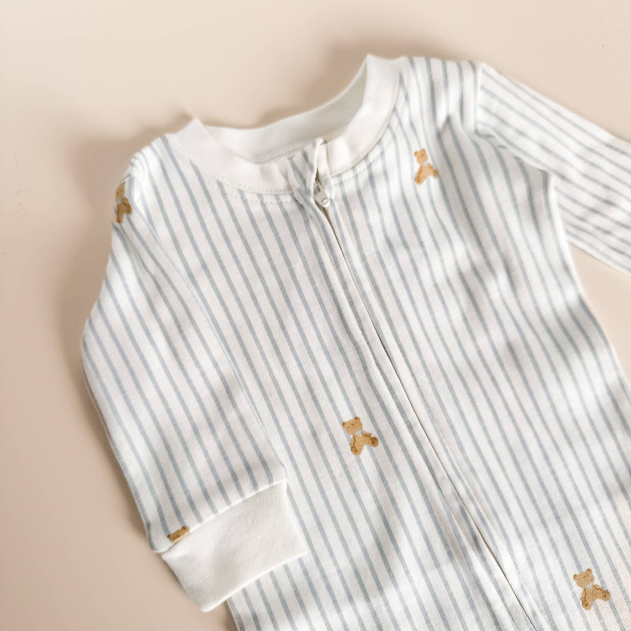 Layette Long Sleeve Zipper Romper (Teddy Bear Stripe)