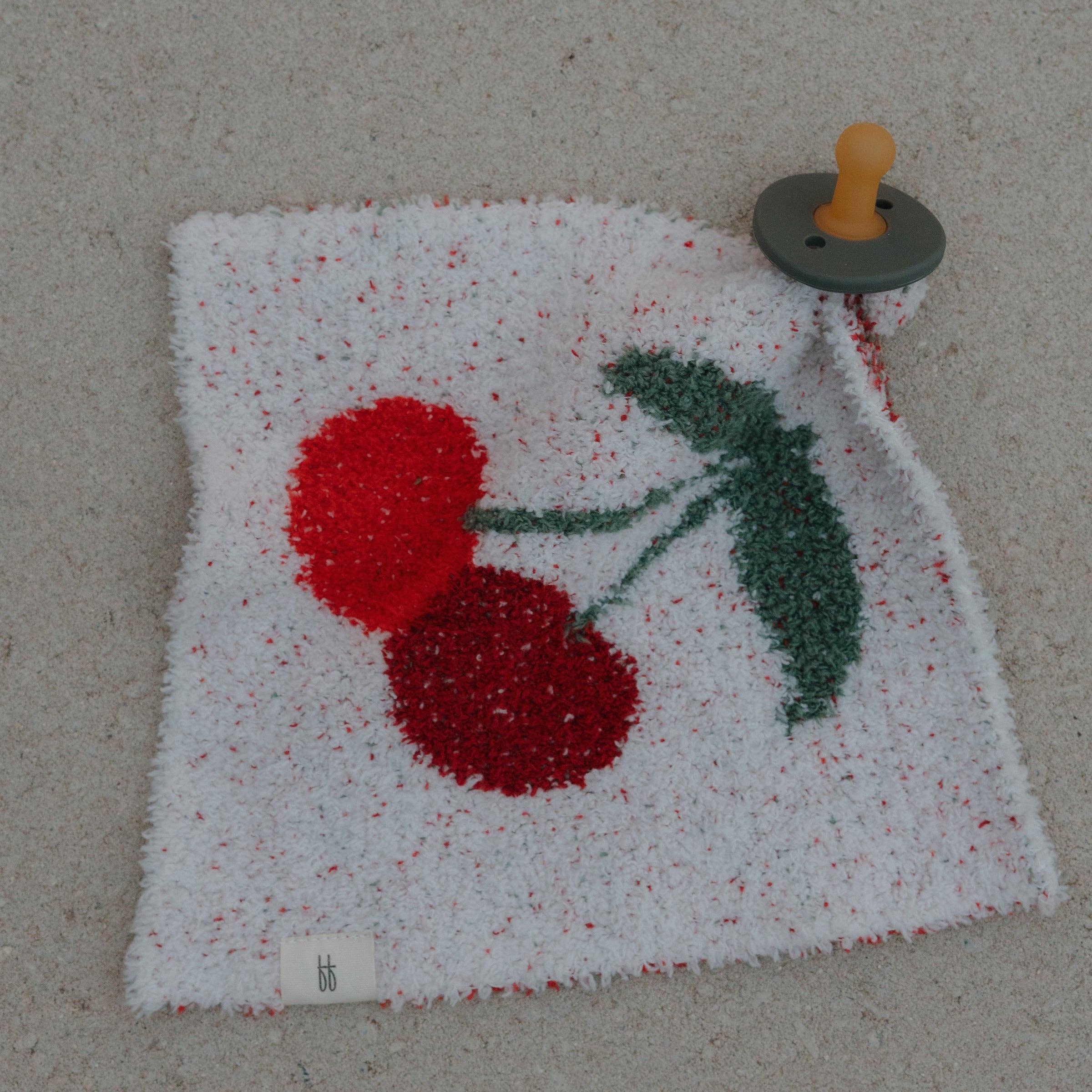 Lovey (Cherry)