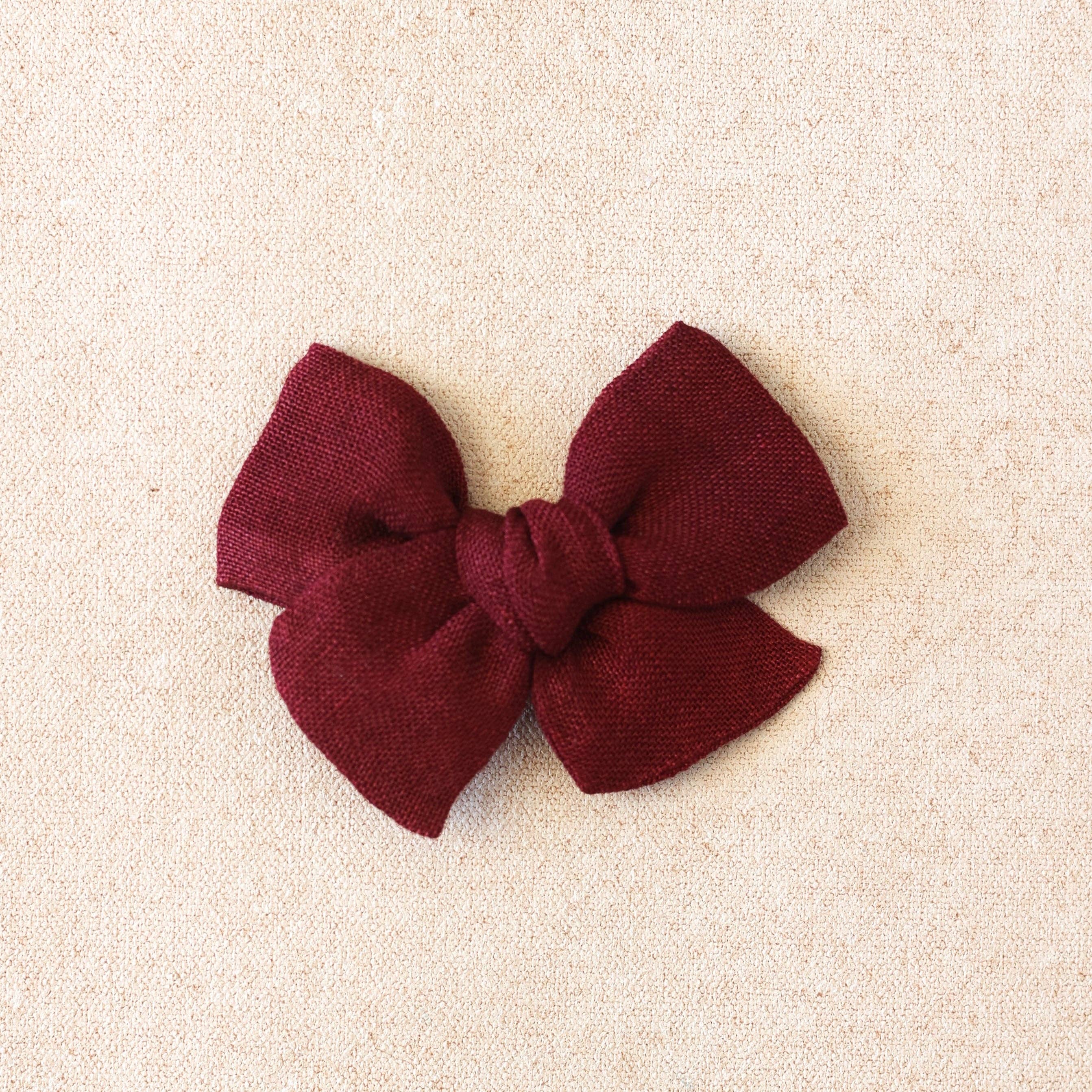 Explorer Bow Clip (Merlot)