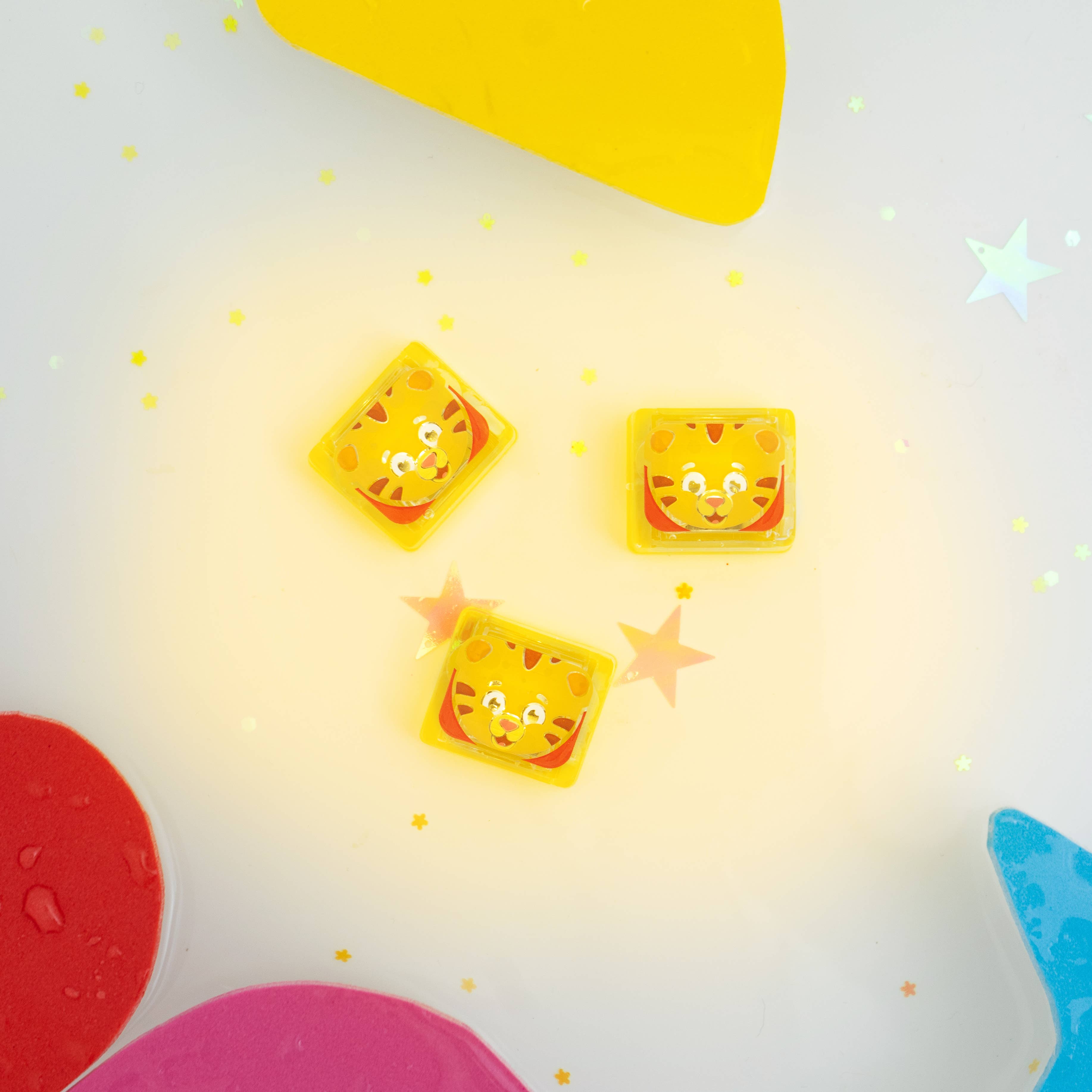 Daniel Tiger's Neighborhood Light-Up Cubes