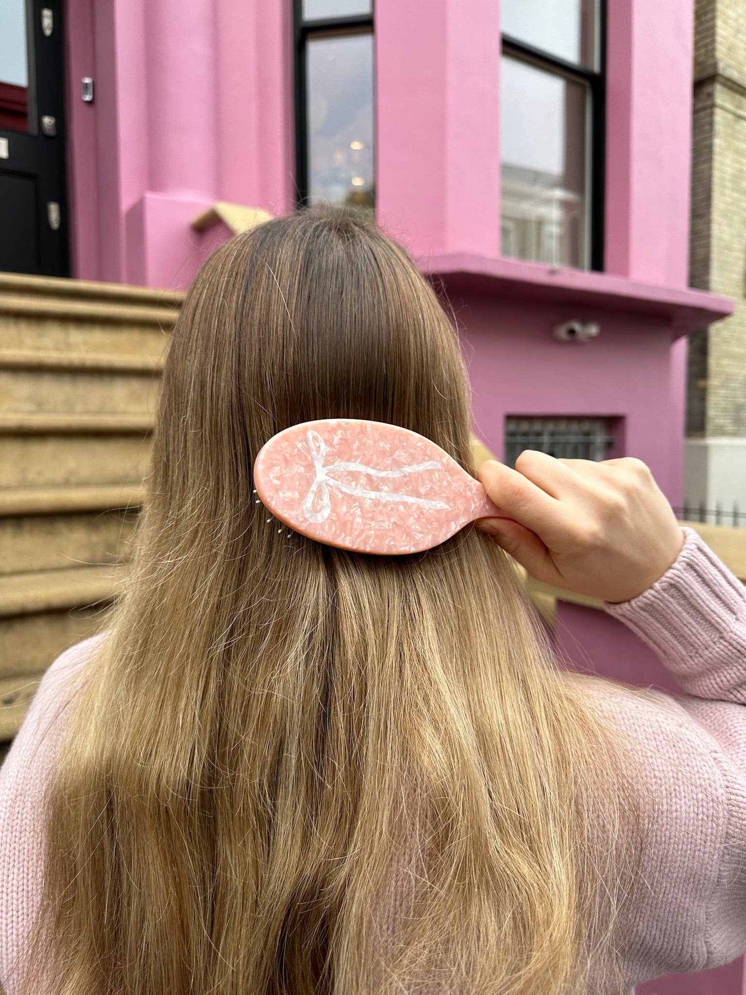 Hair Brush (Ballet Bow)