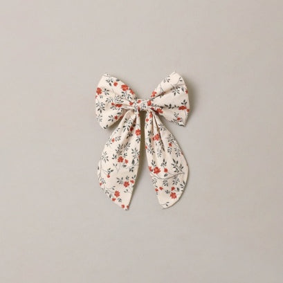 Everly Bow (Holly Vines)