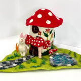 Felt Fairy House (Magic Mushroom)