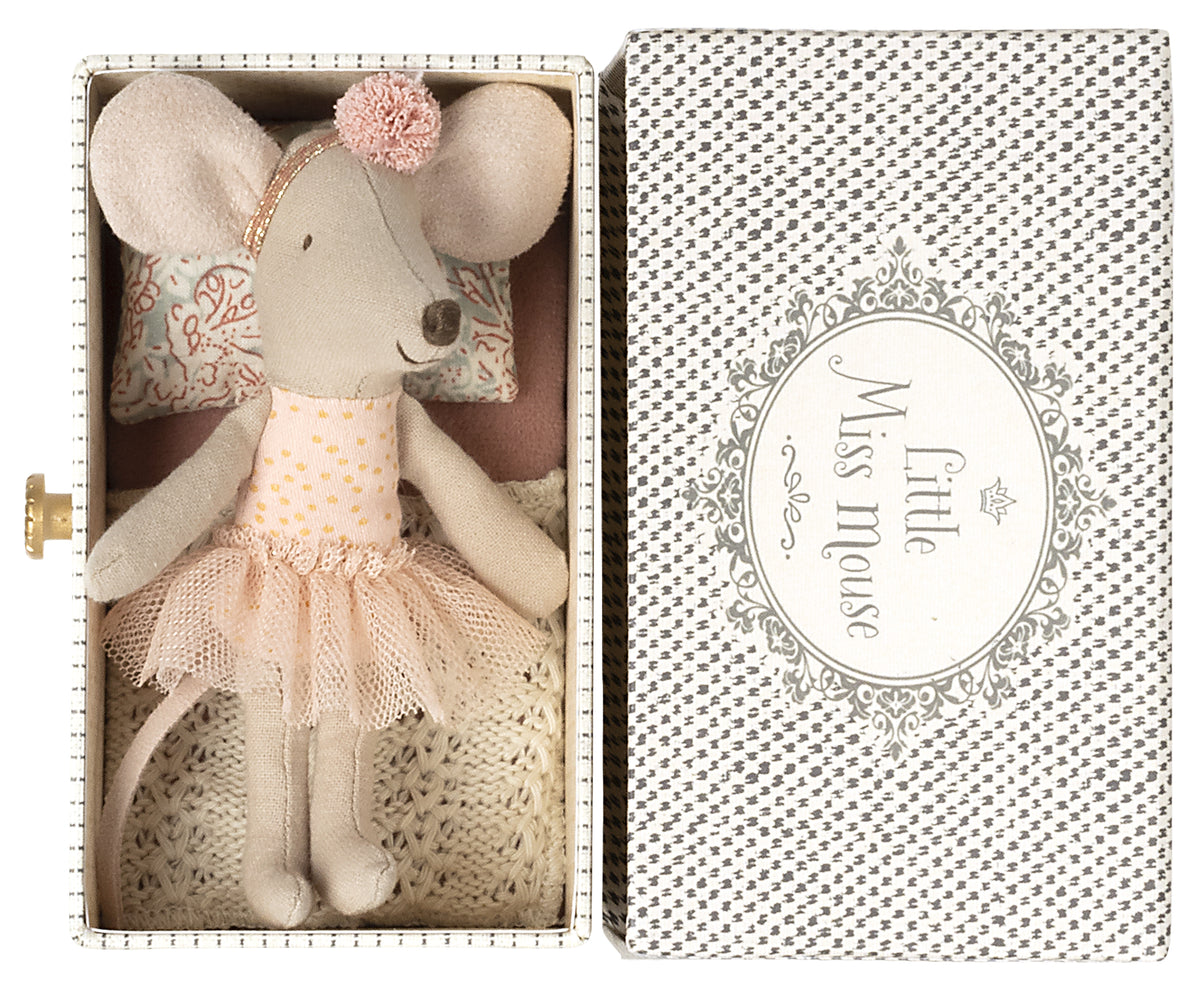 Dance Mouse in Daybed (Little Sister)